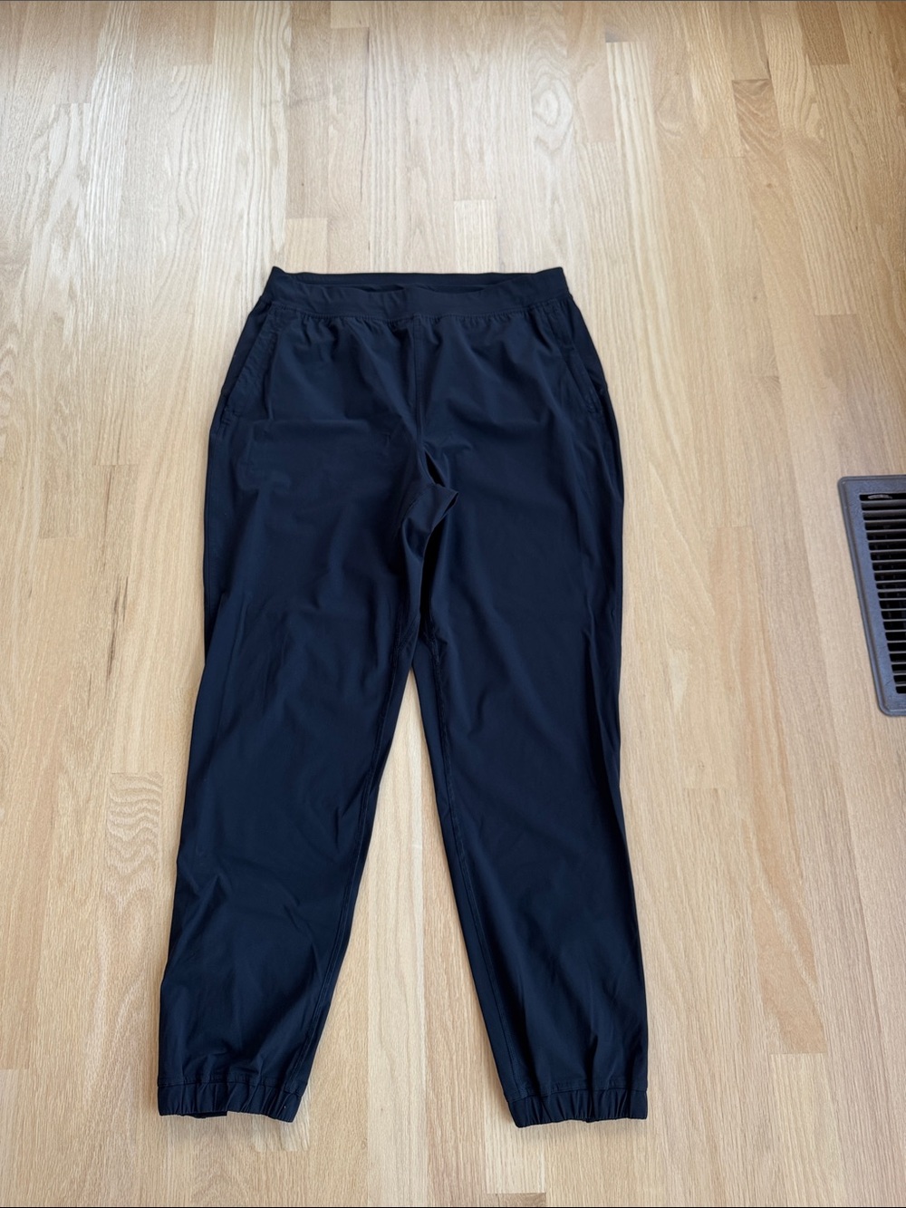 lululemon athletica Women's Black Jogger Track Pants